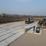 Betonplaten plaatsen | Containerveld | Pottenveld | De Keij Betonplaten